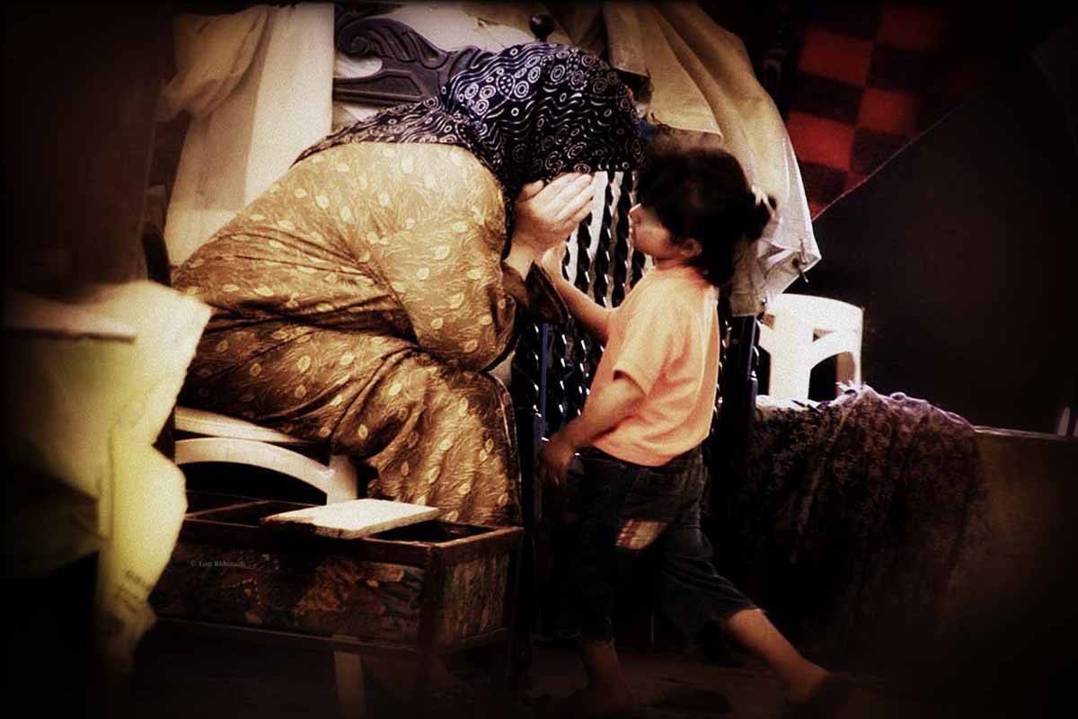 Enkelin und Großmutter: Flüchtlinge aus Syrien © Tom Rübenach